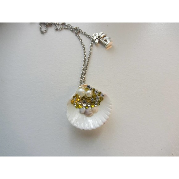 Yellow Shell Mermaid Necklace Palm 9 - Picture 4 of 8